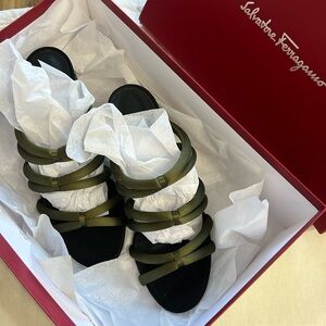 Brand New. Never worn.